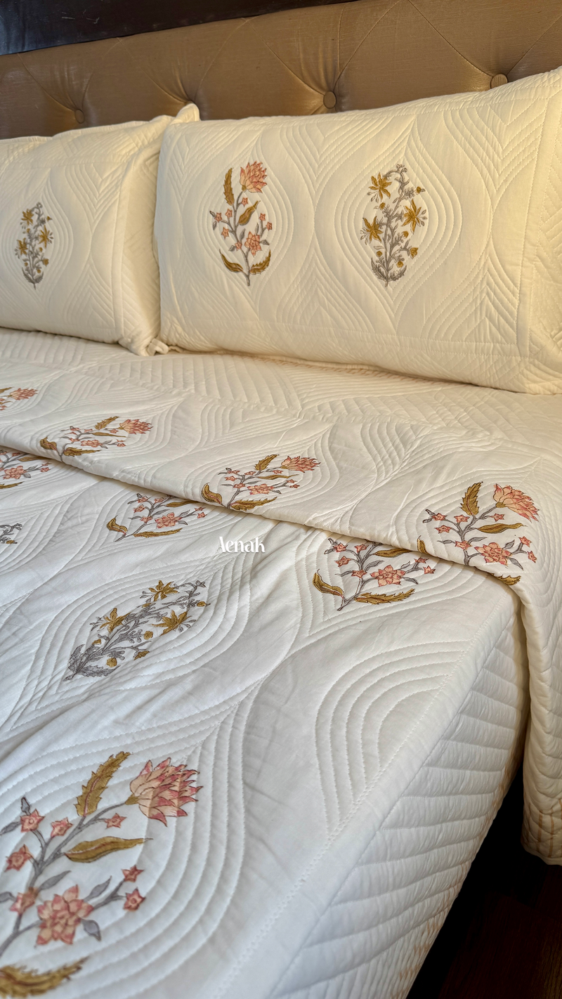 aenak-peach-phool-embossed-handblock-printed-quilted-bedcover-set