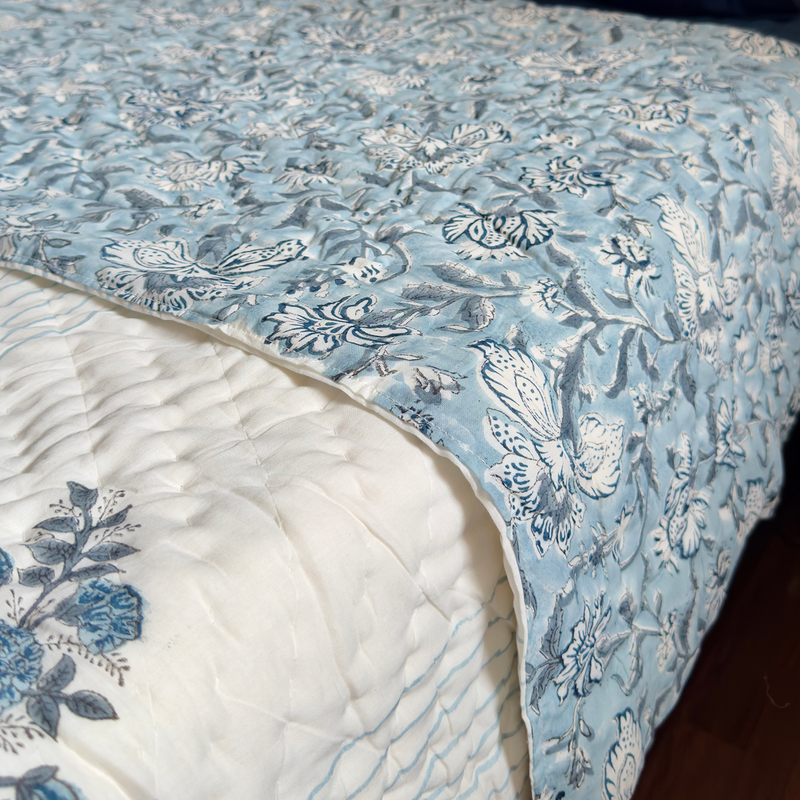 aenak-blue-phool-boota-handblock-bedsheet-quilt-combo-set