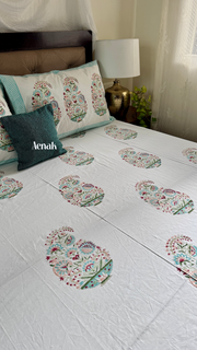 aenak-pink-kairi-handblock-bedsheet-quilted-bedcover-combo-set