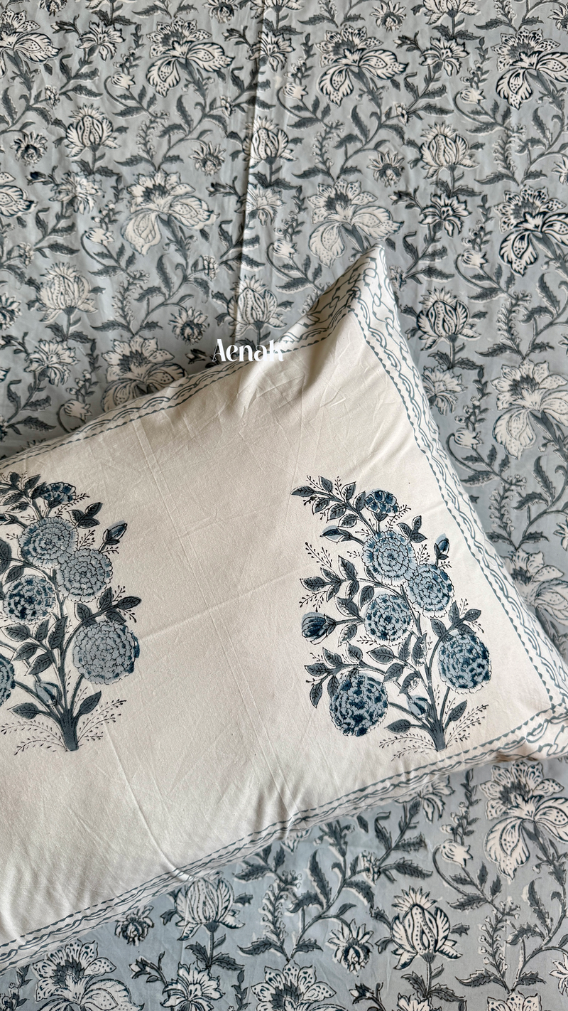 aenak-blue-phool-boota-handblock-bedsheet-dohar-combo-set