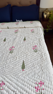 aenak-pink-periwinkle-handblock-bedsheet-quilt-combo-set