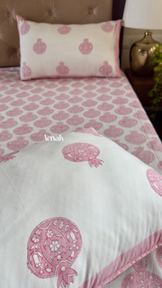 aenak-pink-anaar-handblock-bedsheet-quilt-combo-set