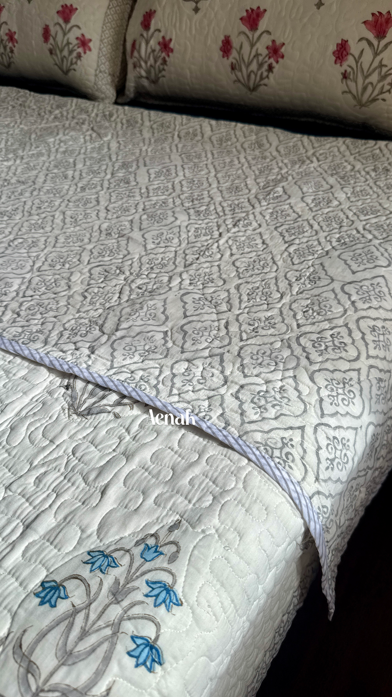 aenak-red-blue-jaal-handblock-printed-reversible-quilted-comforter-bedcover-set