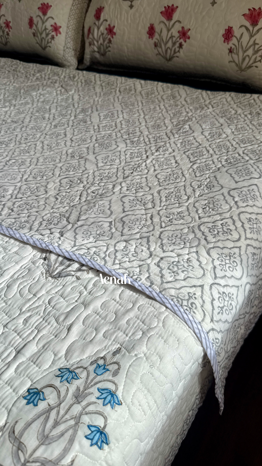 aenak-red-blue-jaal-handblock-bedsheet-comforter-bedcover-combo-set
