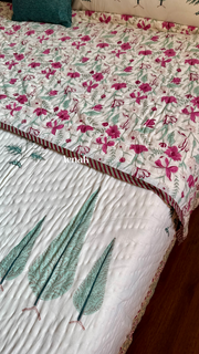 aenak-magenta-floral-garden-handblock-printed-reversible-mulmul-cotton-quilt-ivory-base