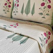 aenak-magenta-floral-garden-handblock-printed-reversible-quilted-bedcover-set-ivory-base