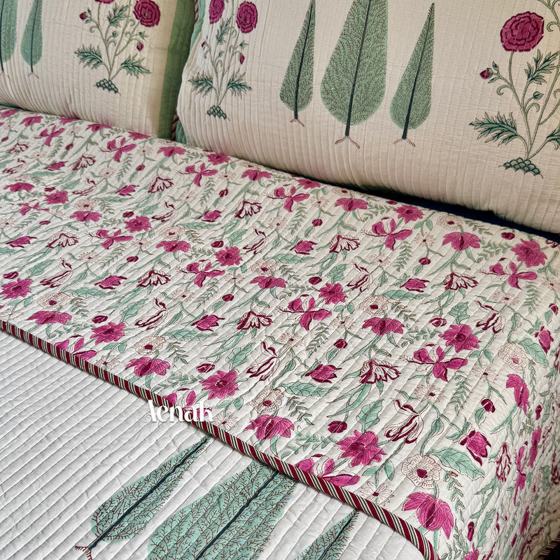 aenak-magenta-floral-garden-handblock-printed-reversible-quilted-bedcover-set-ivory-base