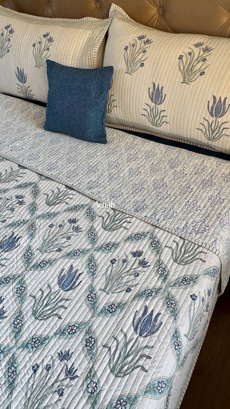 aenak-blue-lotus-handblock-printed-reversible-straight-quilted-bedcover-set