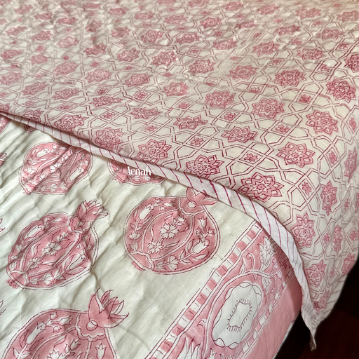 aenak-pink-anaar-handblock-bedsheet-quilt-combo-set