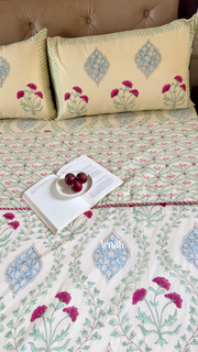 aenak-pink-poppy-handblock-bedsheet-dohar-combo-set-non-white-1