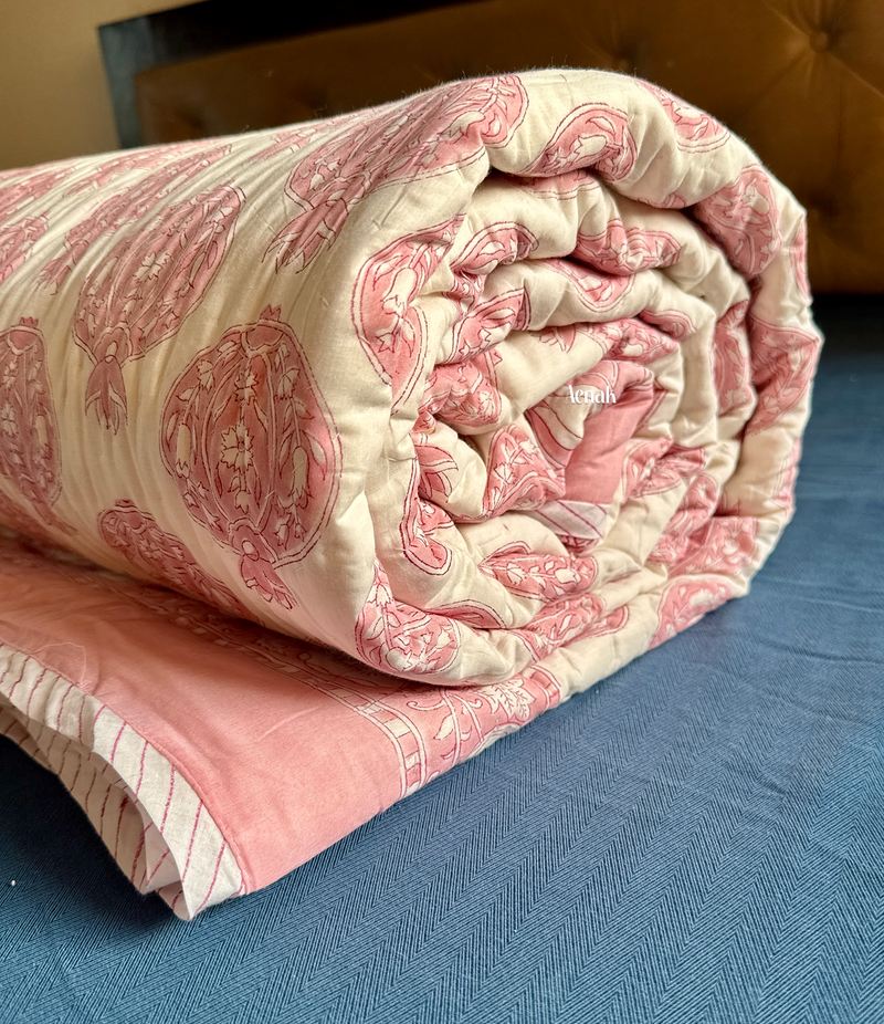 aenak-pink-anaar-handblock-bedsheet-quilt-combo-set