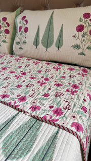 aenak-magenta-floral-garden-handblock-printed-reversible-quilted-bedcover-set-ivory-base