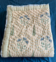aenak-blue-poppy-handblock-printed-reversible-mulmul-cotton-quilt-beige-base