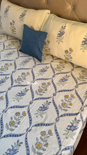 aenak-blue-periwinkle-jaal-handblock-bedsheet-dohar-combo-set-beige-base