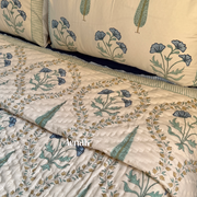 aenak-blue-poppy-handblock-printed-reversible-mulmul-cotton-quilt-beige-base