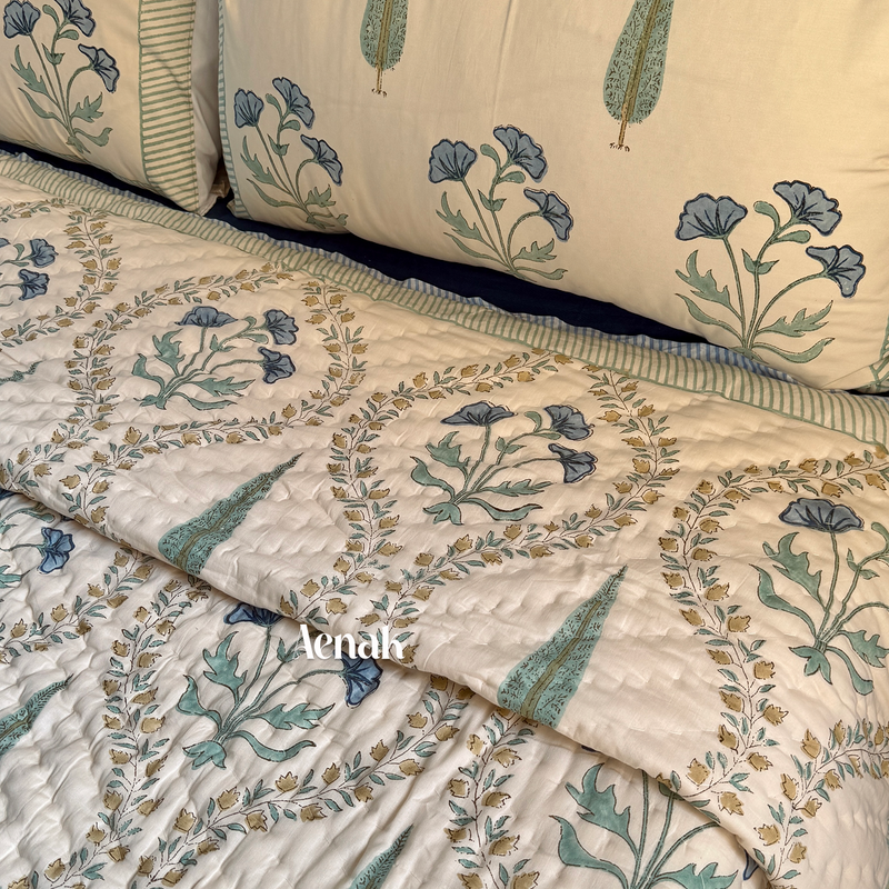 aenak-blue-poppy-handblock-printed-reversible-mulmul-cotton-quilt-beige-base
