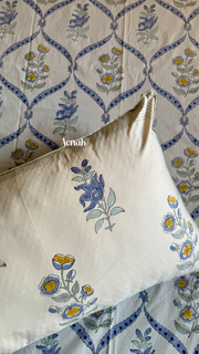 aenak-blue-periwinkle-jaal-handblock-bedsheet-dohar-combo-set-beige-base