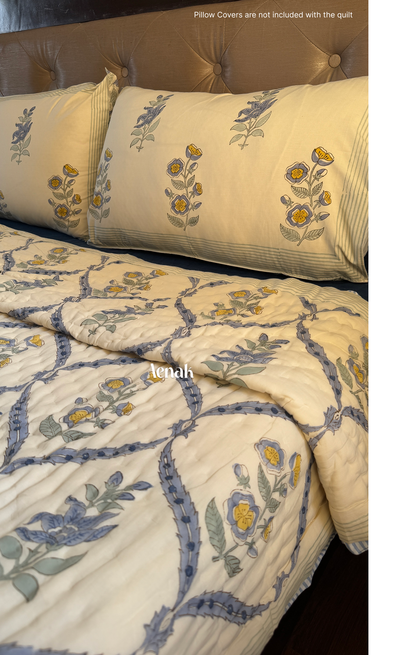 aenak-blue-periwinkle-handblock-bedsheet-quilt-combo-set-beige-base