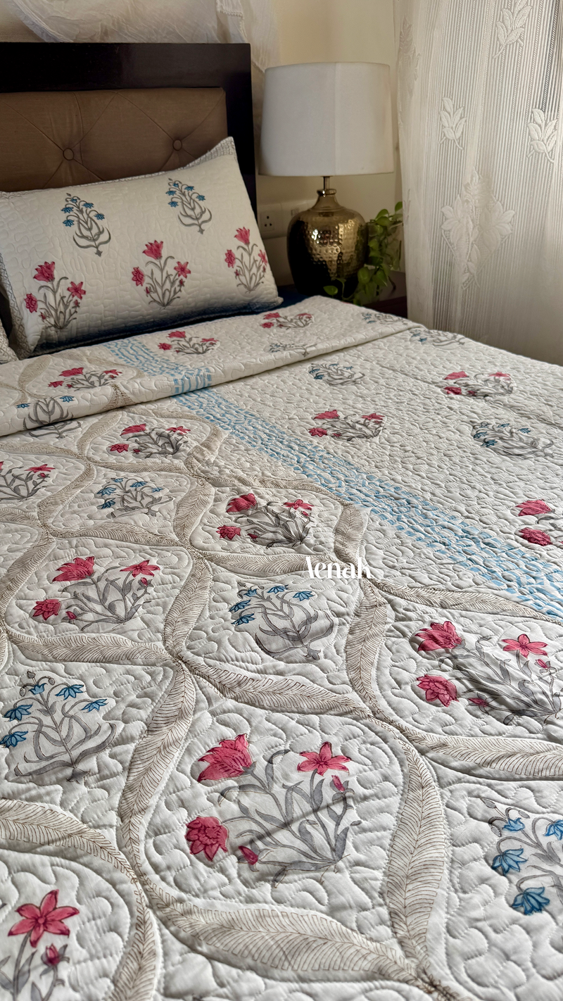 aenak-red-blue-jaal-handblock-printed-reversible-quilted-comforter-bedcover-set