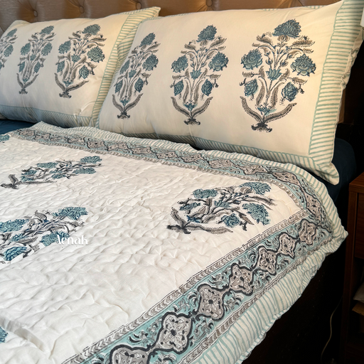 aenak-teal-blue-dahlia-handblock-bedsheet-quilt-combo-set