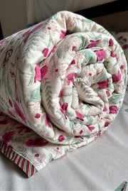 aenak-magenta-floral-garden-handblock-printed-reversible-mulmul-cotton-quilt-ivory-base