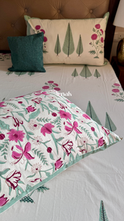 aenak-magenta-floral-garden-handblock-printed-premium-cotton-bedsheet-set-ivory-base