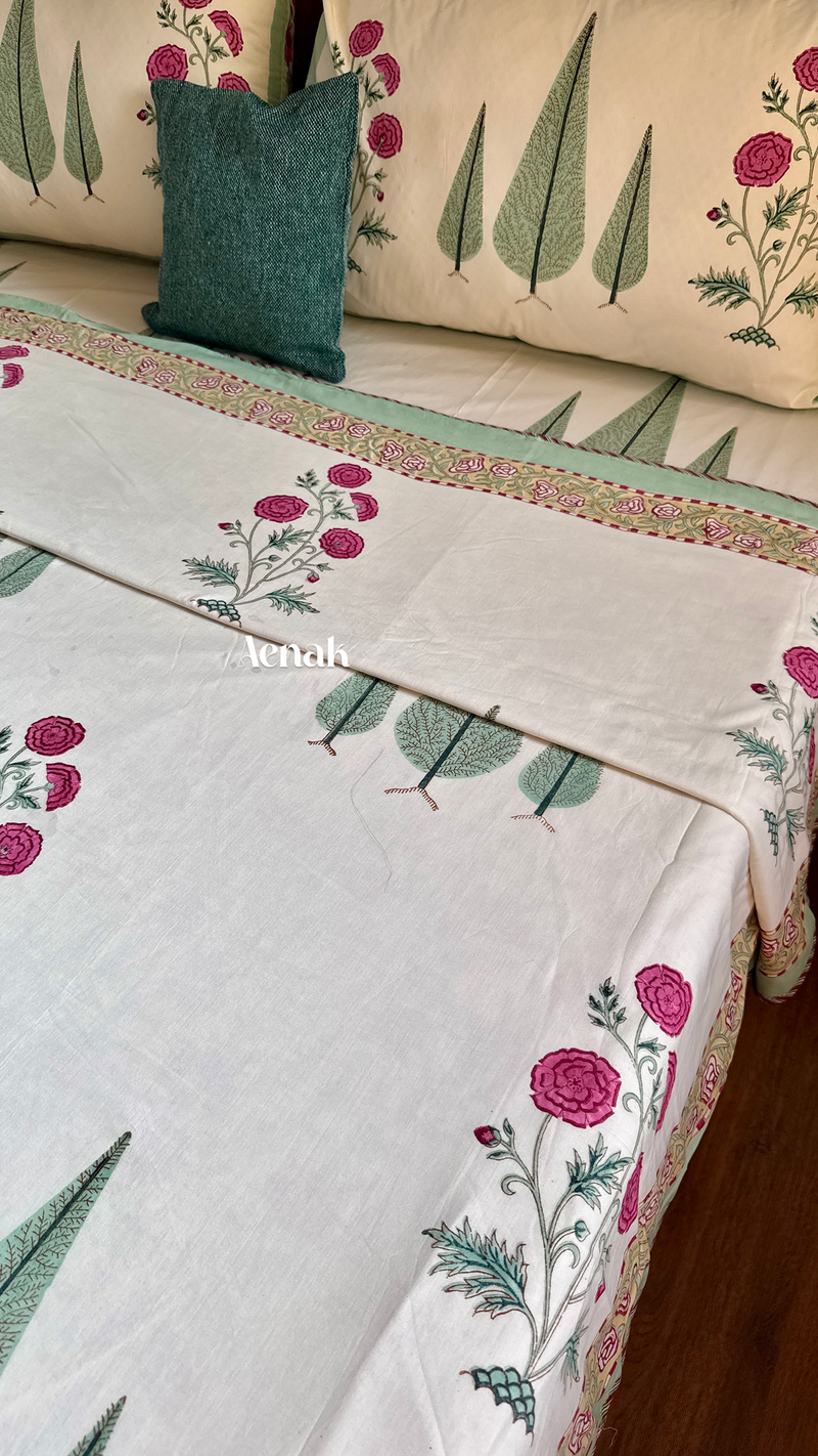 aenak-magenta-floral-garden-handblock-bedsheet-dohar-combo-set-ivory-base