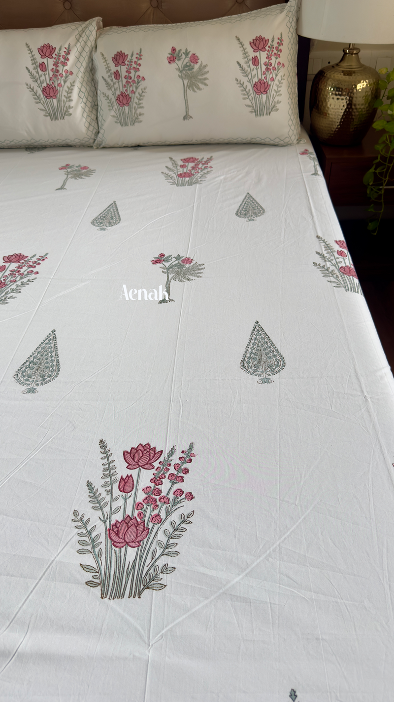 aenak-green-ashoka-handblock-bedsheet-quilt-combo-set-beige-base-1