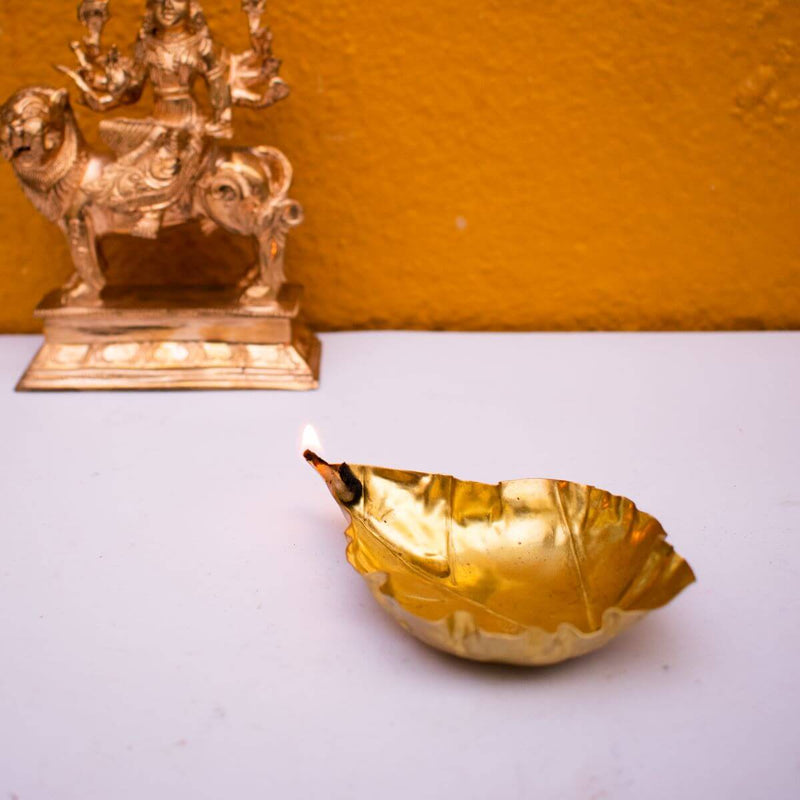 Hand Crafted Brass Floating Peepal Leaf shaped Diyas (Pair of Diyas) – Oil Lamp