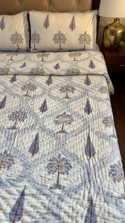 aenak-blue-palm-jaal-handblock-bedsheet-quilt-combo-set