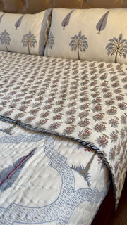 aenak-blue-palm-jaal-handblock-bedsheet-quilt-combo-set