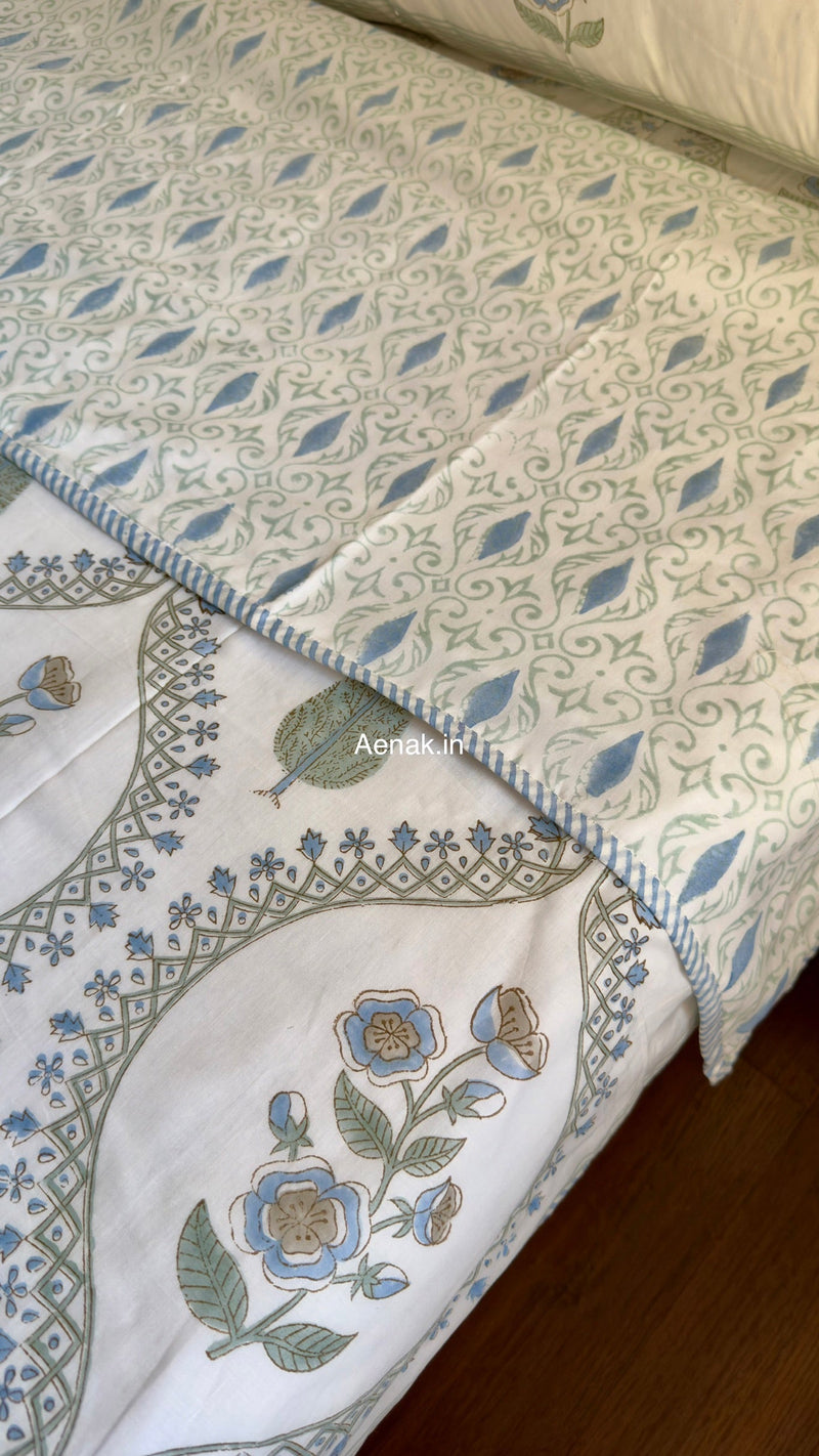aenak-blue-periwinkle-jaal-handblock-bedsheet-dohar-combo-set