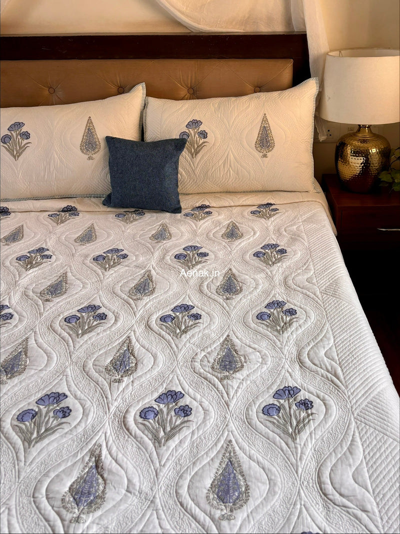 aenak-blue-dahlia-cypress-embossed-quilted-handblock-bedcover-set