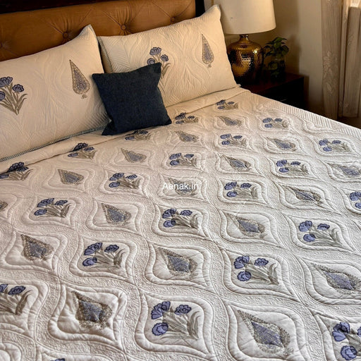 aenak-blue-dahlia-cypress-embossed-quilted-handblock-bedcover-set