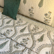 aenak-blue-periwinkle-jaal-handblock-reversible-quilted-bedcover-set