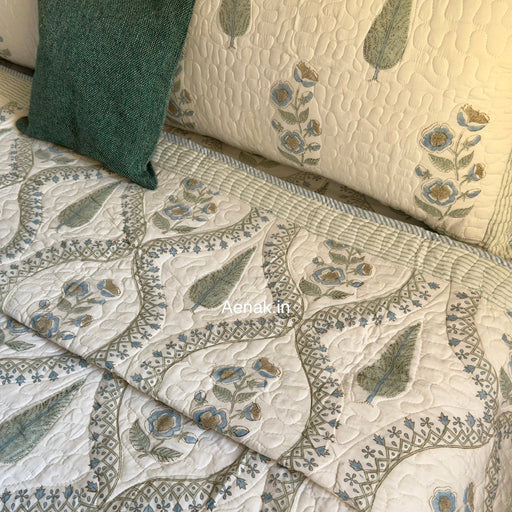 aenak-blue-periwinkle-jaal-handblock-reversible-quilted-bedcover-set