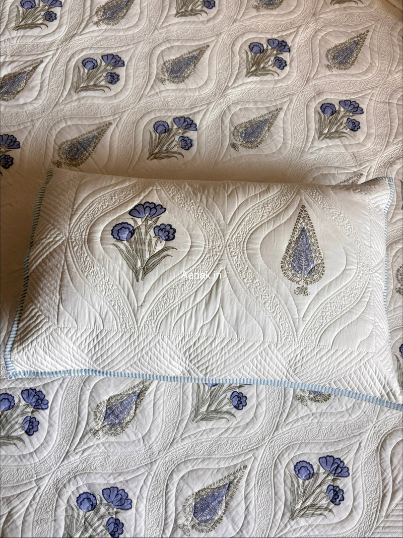 aenak-blue-dahlia-cypress-embossed-quilted-handblock-bedcover-set