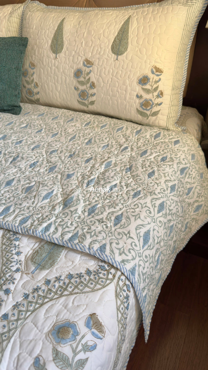 aenak-blue-periwinkle-jaal-handblock-reversible-quilted-bedcover-set