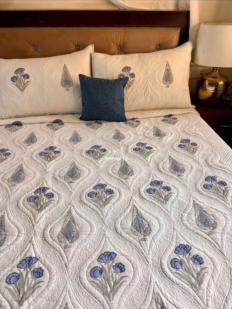 aenak-blue-dahlia-cypress-embossed-quilted-handblock-bedcover-set