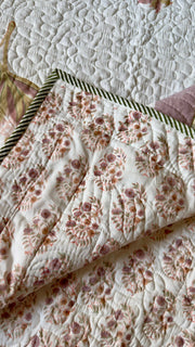 aenak-dusty-palm-handblock-printed-reversible-quilted-bedcover-set