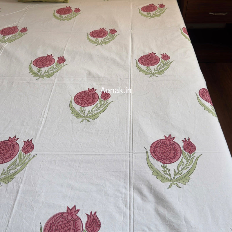 aenak-red-anaar-baag-handblock-bedsheet-quilt-combo-set