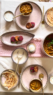 The Roseate Ceramic Dinnerware Set For 8