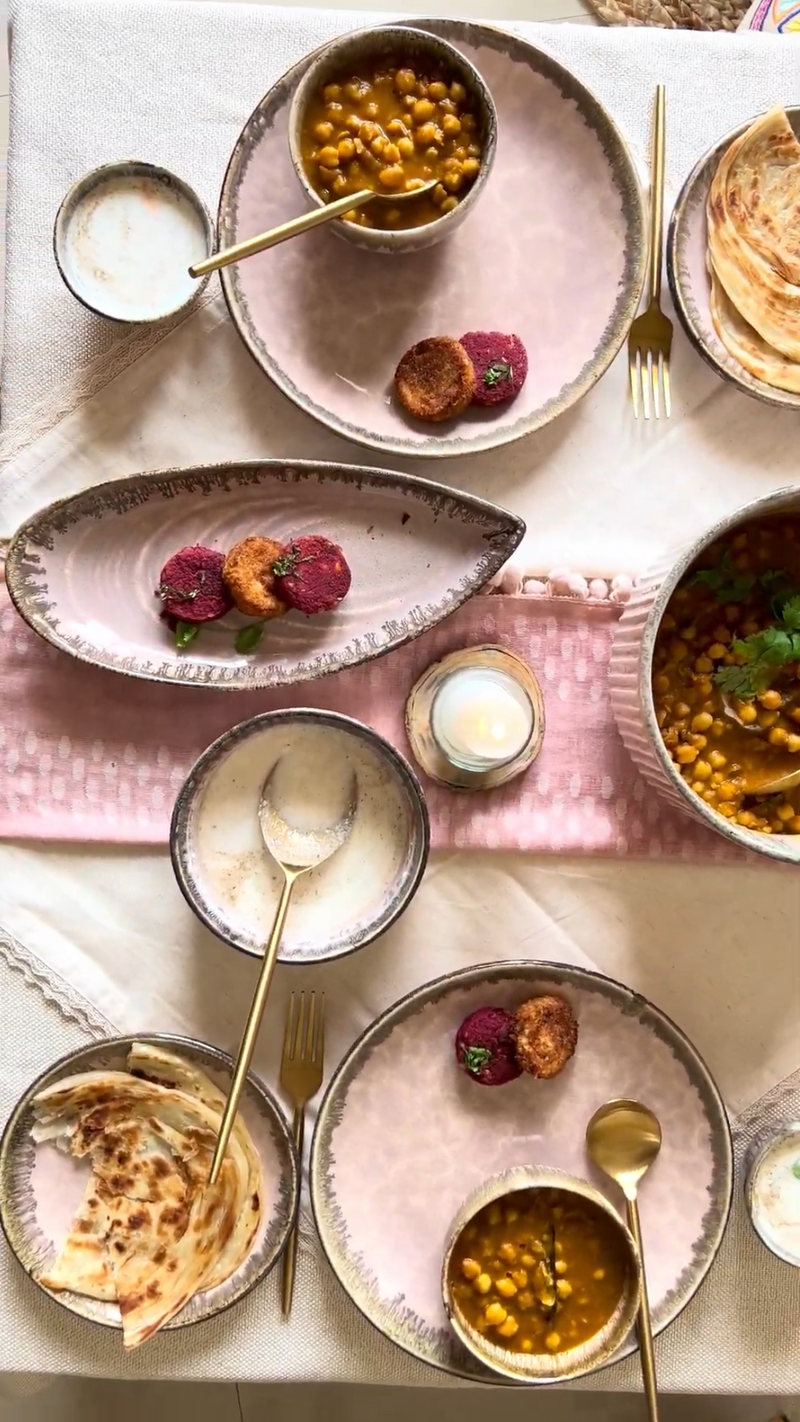 The Roseate Ceramic Dinnerware Set For 2