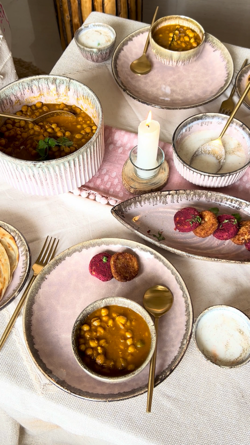 The Roseate Ceramic Dinnerware Set For 4