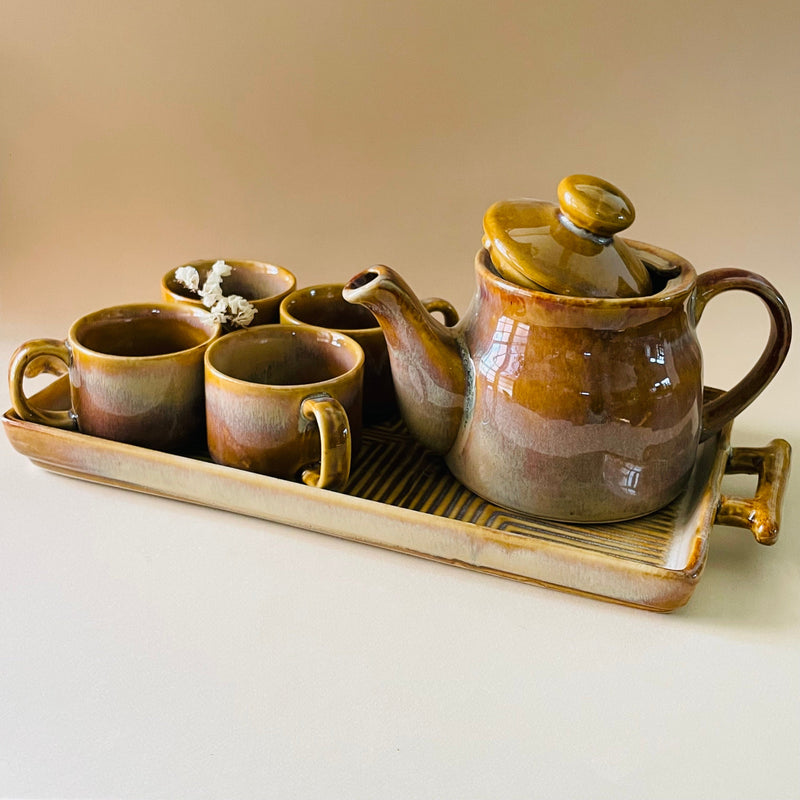 The Moutarde Teapot Collection