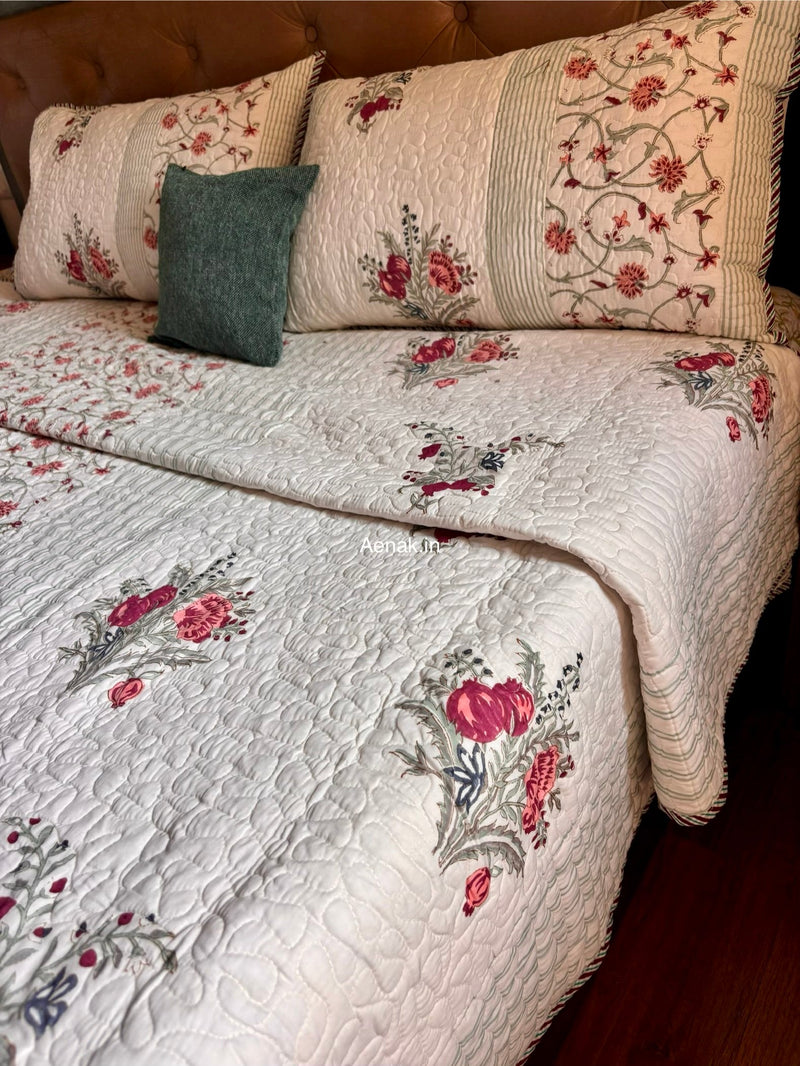 aenak-kashmiri-boota-handblock-bedsheet-quilted-bedcover-combo-set
