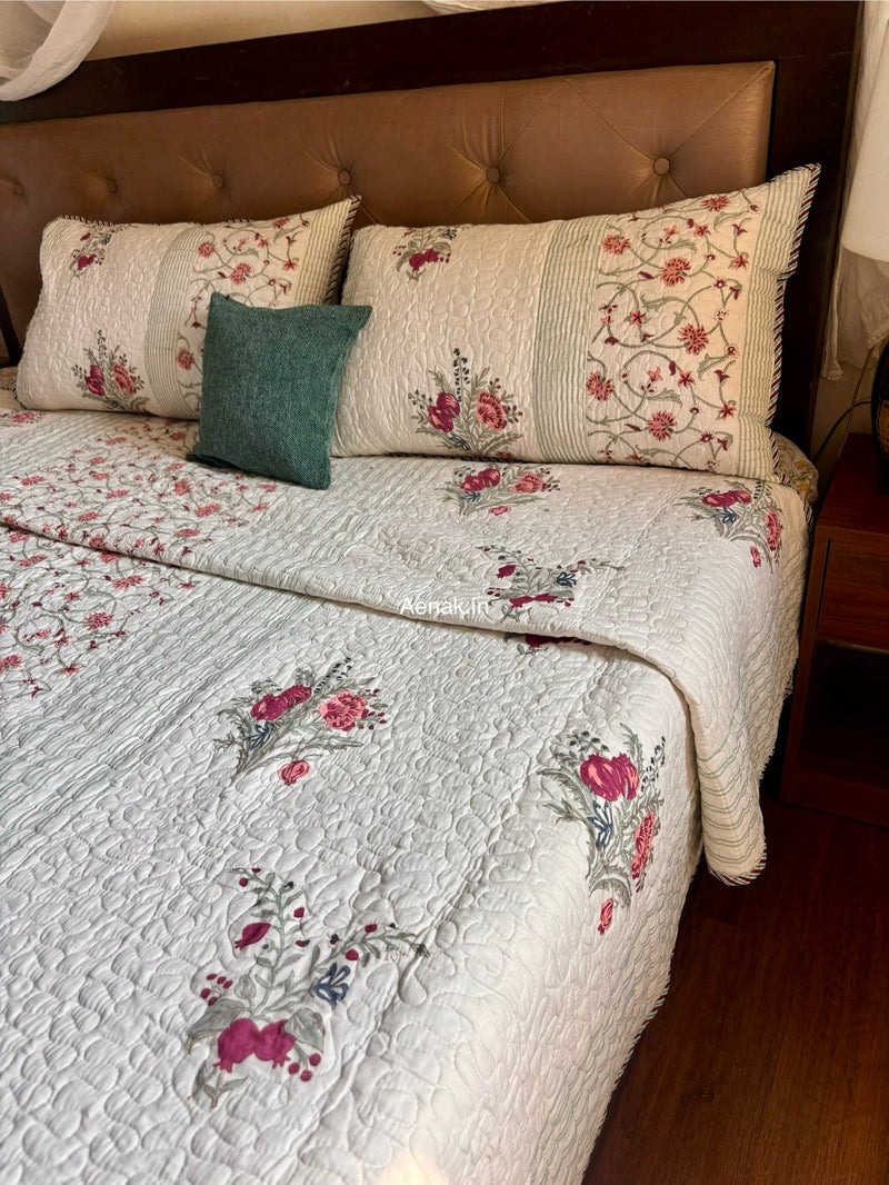 aenak-kashmiri-boota-handblock-reversible-quilted-bedcover-set