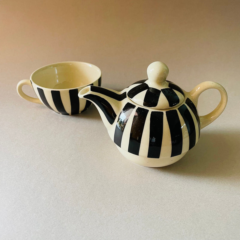 Black White Tee Pot Set
