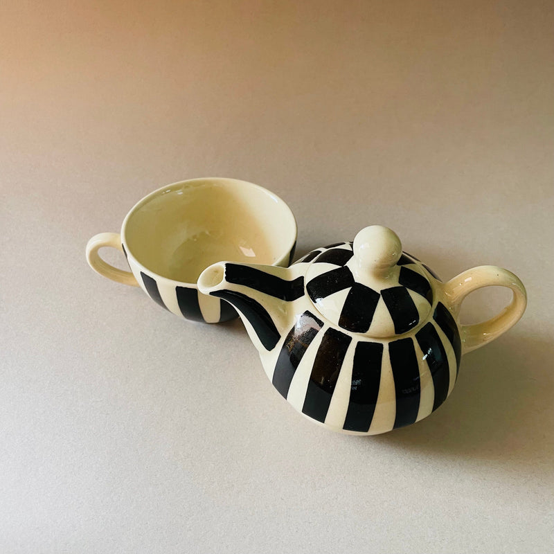 Black White Tee Pot Set