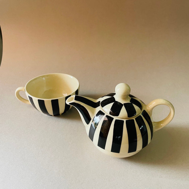 Black White Tee Pot Set